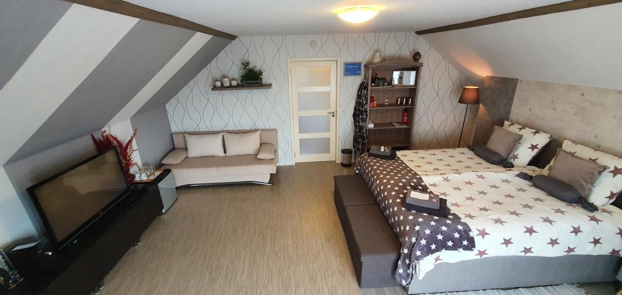 Bed & Breakfast Ravelin Rees Eksteriør bilde